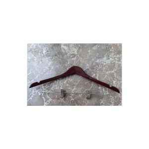 Percha Abierta para Mujer, Acabado en Caoba con Hardware Cromado.