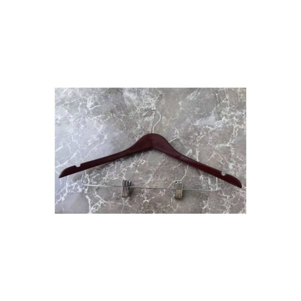 Percha Abierta para Mujer, Acabado en Caoba con Hardware Cromado.